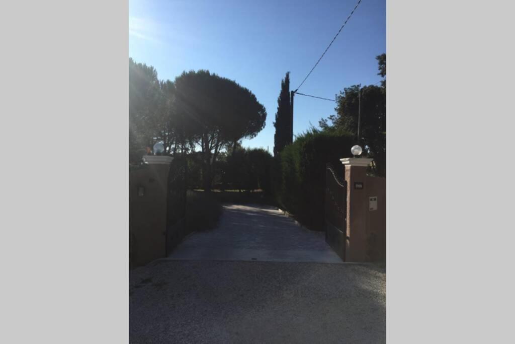 Gite 2 Pieces Au Calme Les Arcs-sur-Argens Exteriér fotografie