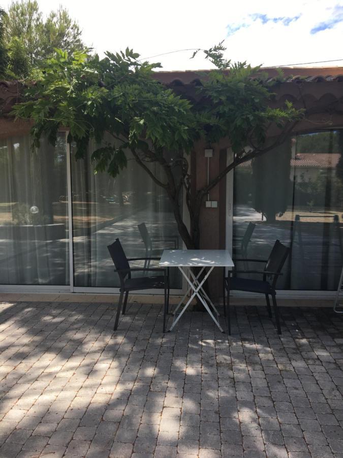 Gite 2 Pieces Au Calme Les Arcs-sur-Argens Exteriér fotografie
